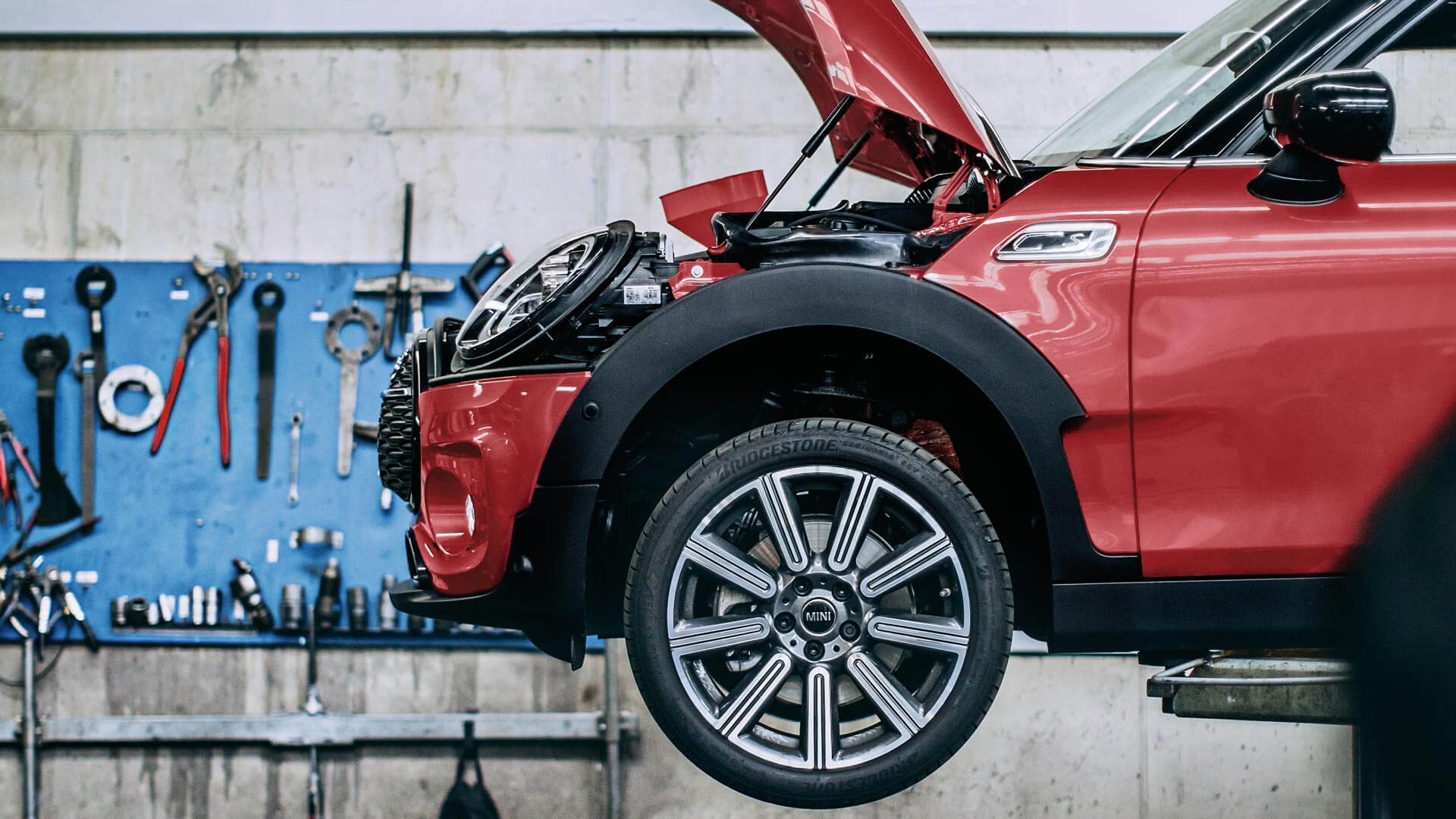 MINI Service – damage and repair – dents and scratches